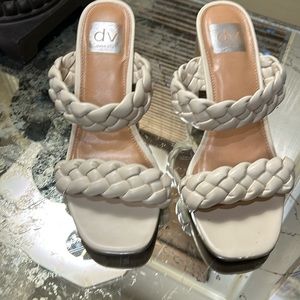 DV by dolce vita. Cream twist heels. Size 7.5. Worn twice